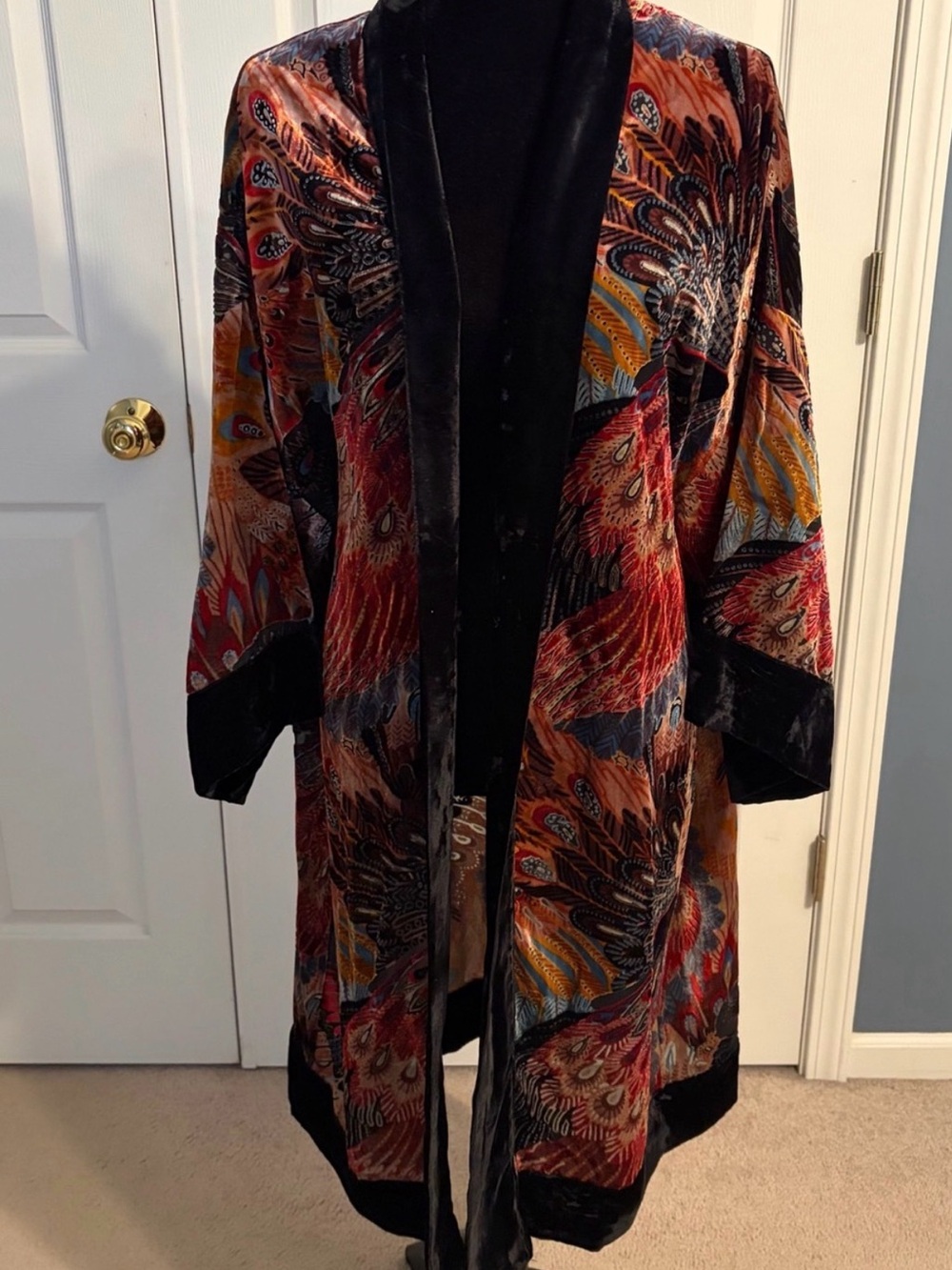 Chico’s velvet peacock pattern duster/kimono/layering piece.New w/ tags, sz L/XL - Picture 2 of 8